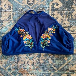 Time and Tru Navy blue embroidered swim suit top- Size 2X